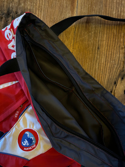 Accessoires de mode zéro déchet
Alternatives écolo aux sacs traditionnels
Noël sans plastique avec des cadeaux éthiques
Tendances upcycling pour les fêtes de fin d’année
Produits recyclés pour un Noël durable